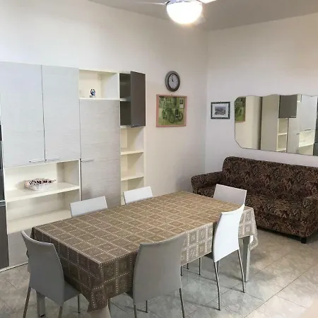 Casa Dante 切萨雷奥港